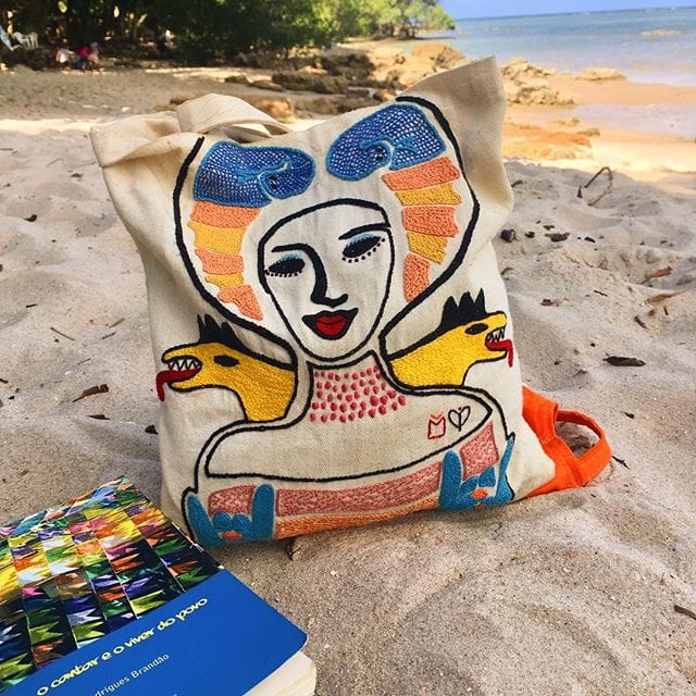 Bordando com Joana Lira